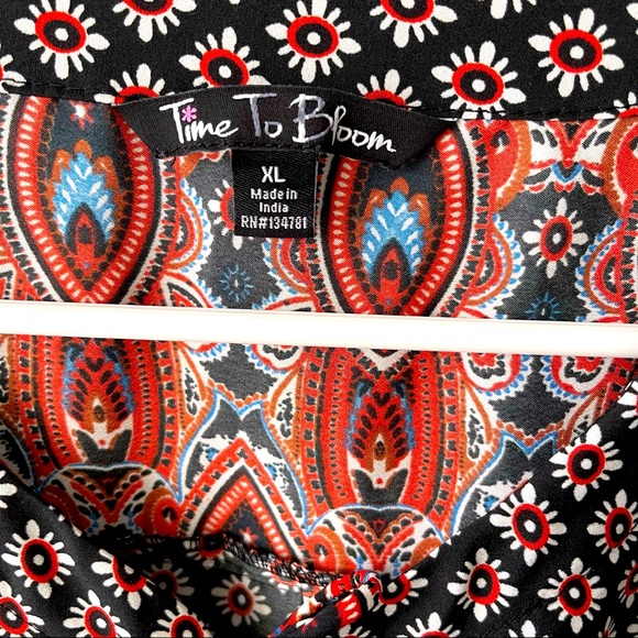 Beautiful Long Sleeve Blouse - Picture 2 of 8